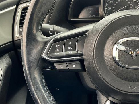 Used 2017 MAZDA MAZDA3 Touring image 18