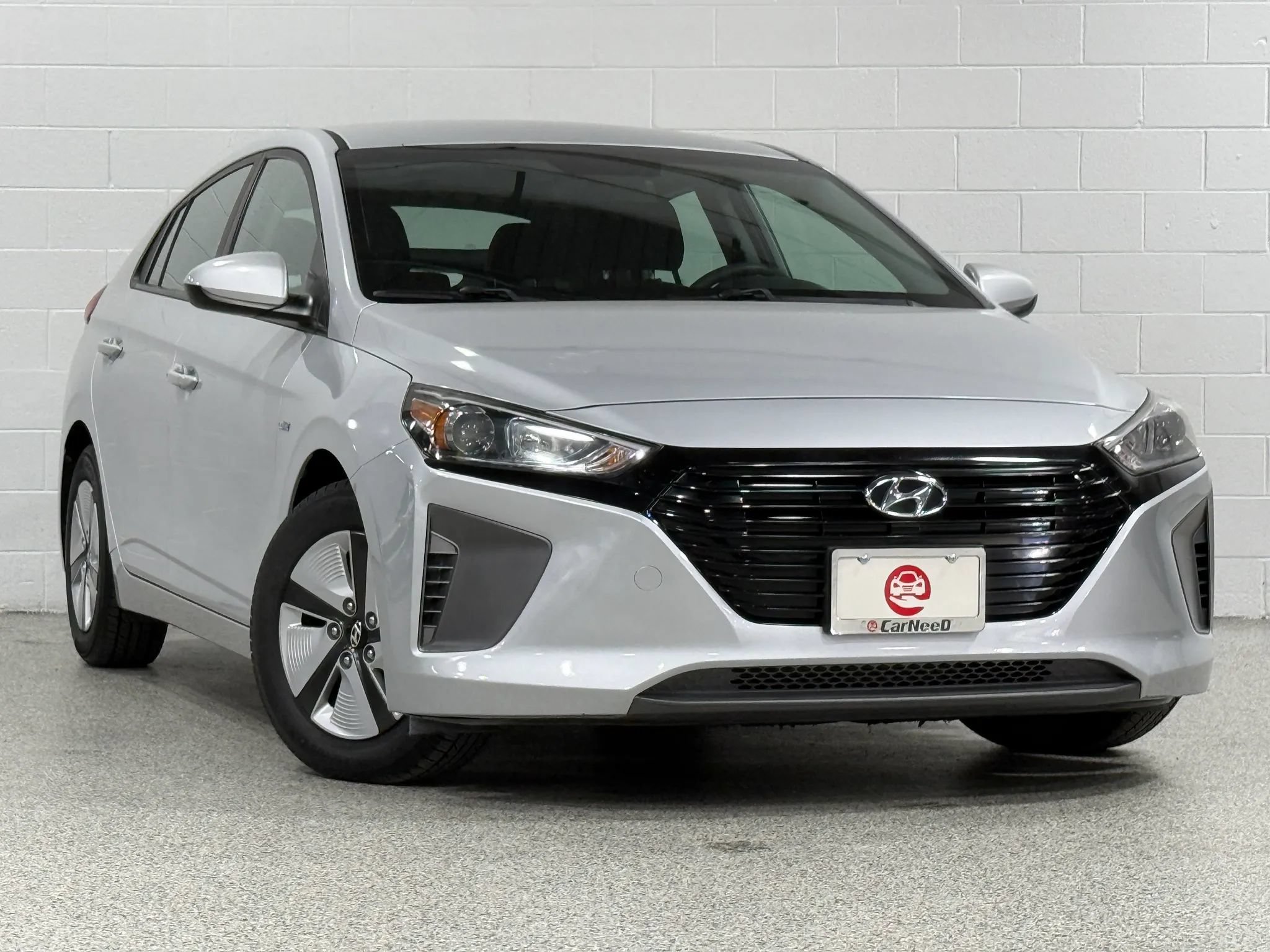 Used 2018 Hyundai Ioniq Blue FWD image 4