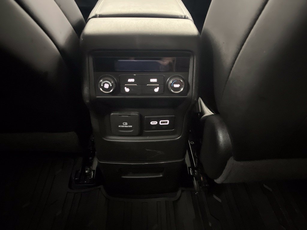 Used 2022 GMC Acadia Denali AWD/4WD image 31