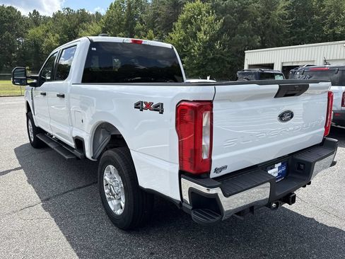 Used 2025 Ford F250 XLT w/ Snow Plow Prep Package AWD/4WD image 5