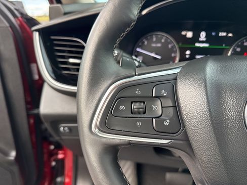 Used 2023 Buick Envision Avenir image 26