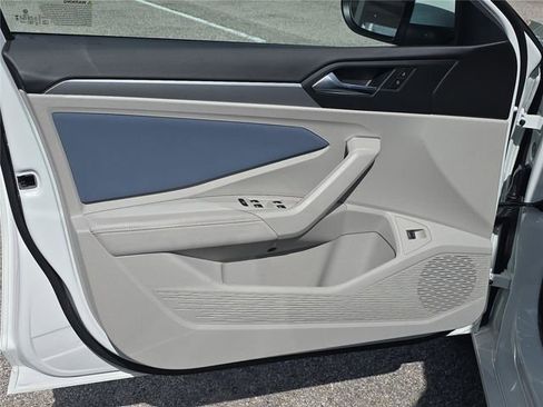 New 2026 Volkswagen Jetta SE FWD image 14