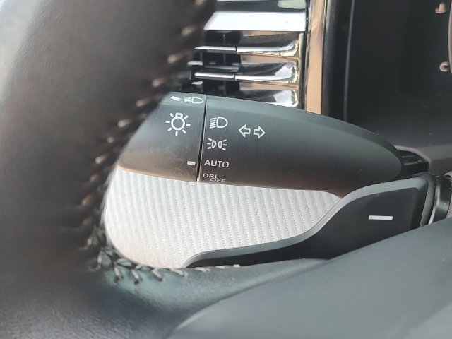 Used 2025 Toyota Camry SE FWD image 22