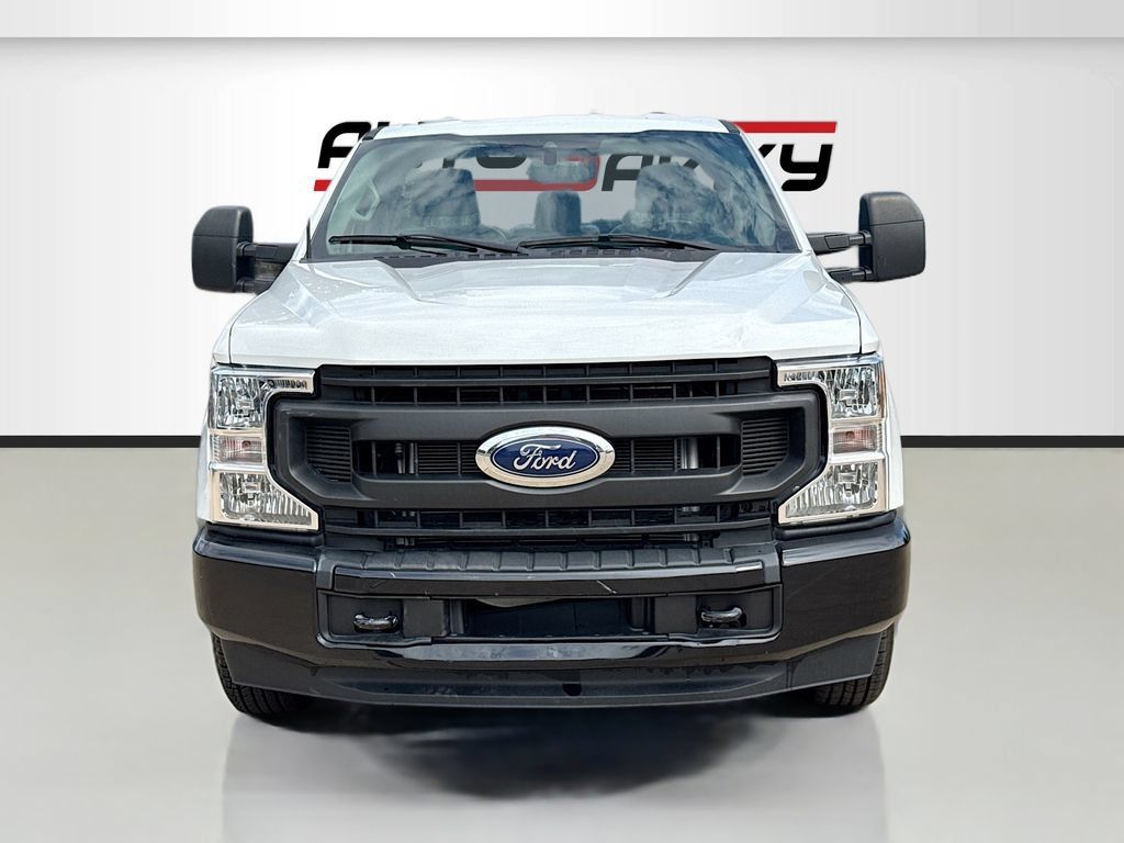 Used 2022 Ford F250 XL RWD image 2