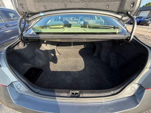 Used 2011 Toyota Camry LE w/ LE Extra-Value Pkg FWD image 18