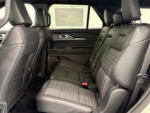 New 2026 Ford Explorer ST-Line w/ ST-Line Street Pack AWD/4WD image 18
