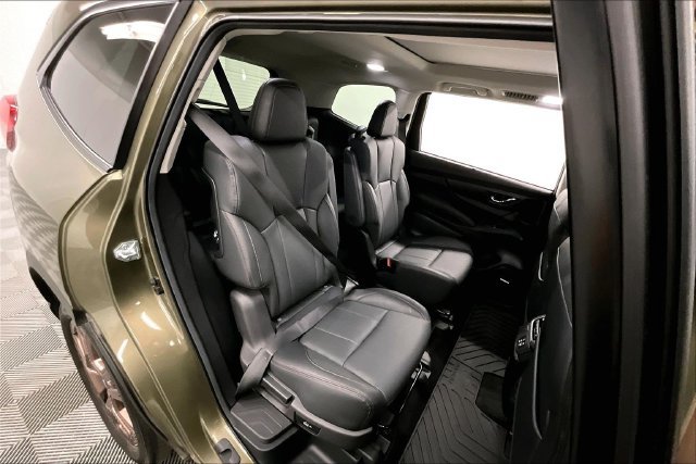 Used 2025 Subaru Ascent Bronze Edition AWD/4WD image 26