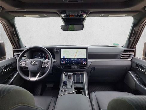 Used 2024 Lexus GX 550 AWD/4WD image 18