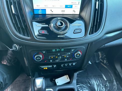 Used 2017 Ford Escape Titanium w/ Equipment Group 301A AWD/4WD image 17