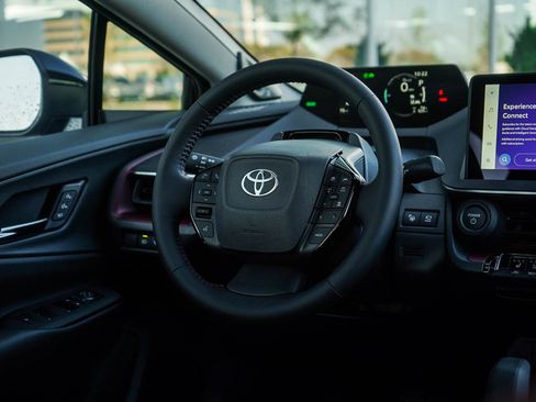 New 2026 Toyota Prius Plug-In Hybrid FWD image 16