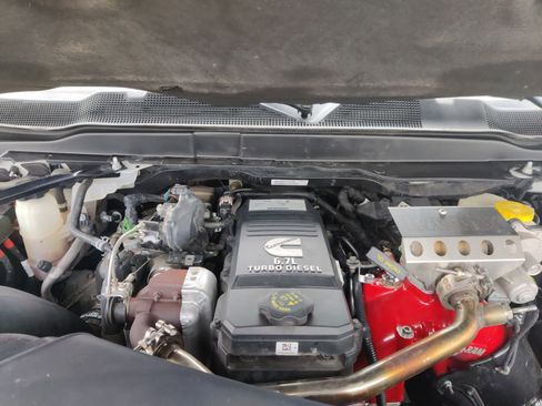 Used 2021 RAM 2500 Laramie w/ Night Edition image 26