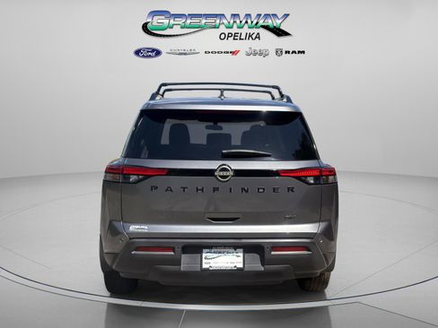 Used 2022 Nissan Pathfinder SV w/ SV Black Package FWD image 4