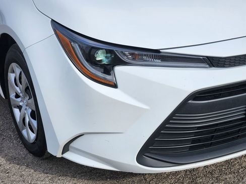 Used 2024 Toyota Corolla LE image 9