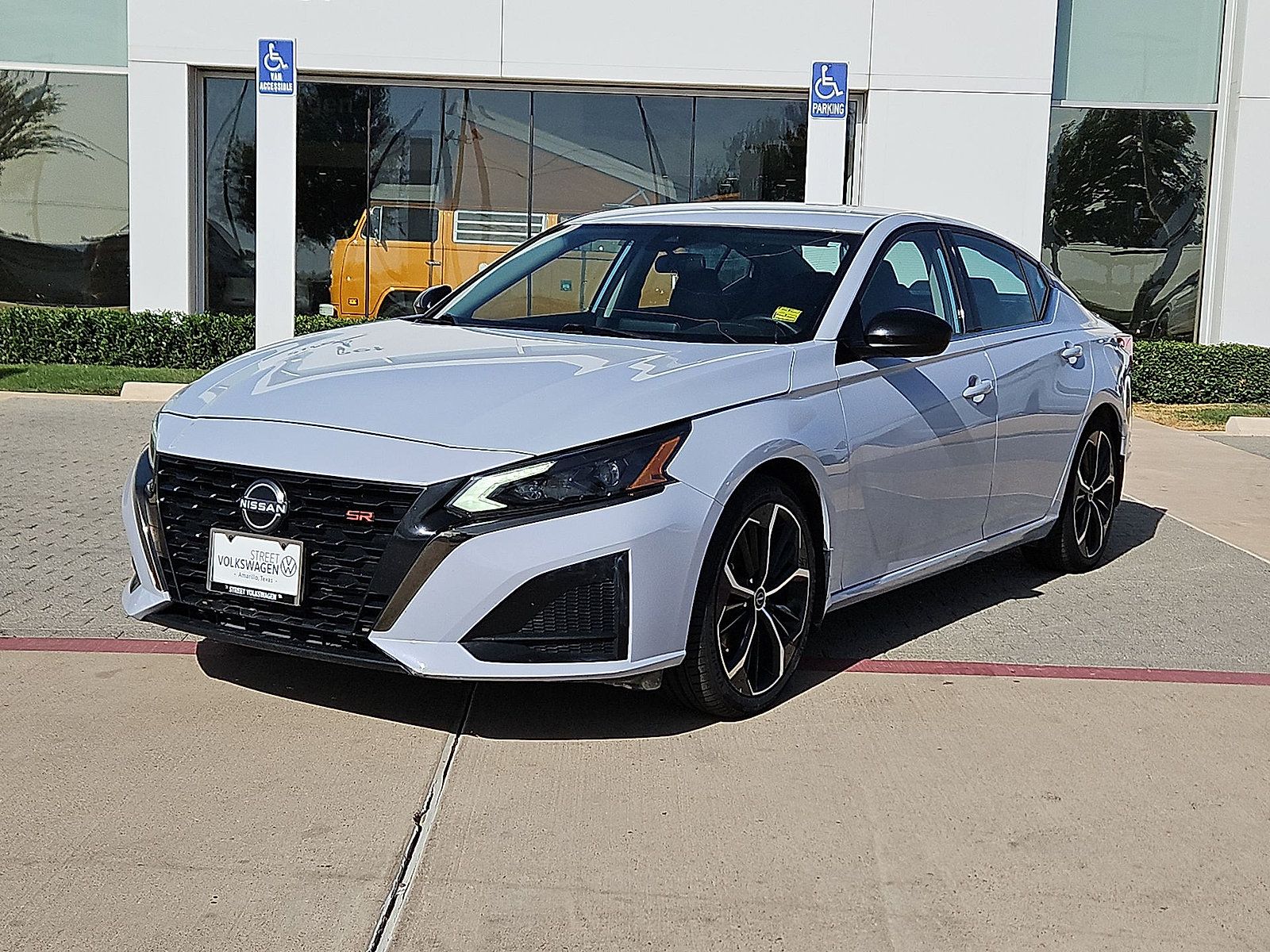 Used 2024 Nissan Altima 2.5 SR FWD image 4