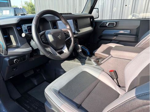 Used 2024 Ford Bronco Black Diamond w/ Sasquatch Package AWD/4WD image 2
