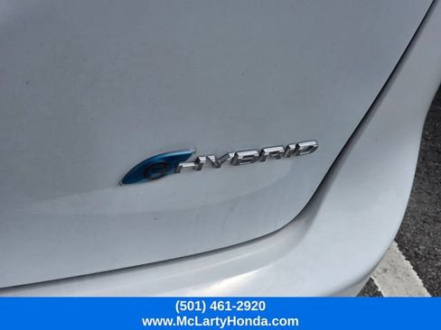 Used 2023 Chrysler Pacifica Touring-L FWD image 11