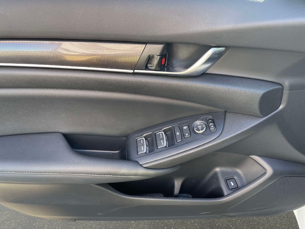 Used 2022 Honda Accord Sport image 17