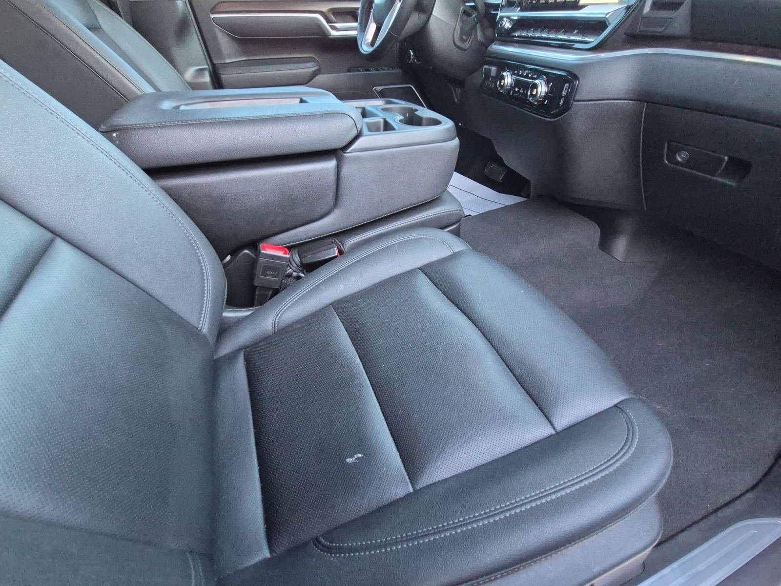 Used 2025 GMC Sierra 1500 SLT RWD image 30