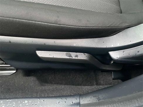 Used 2019 Subaru Impreza 2.0i w/ Eyesight image 14