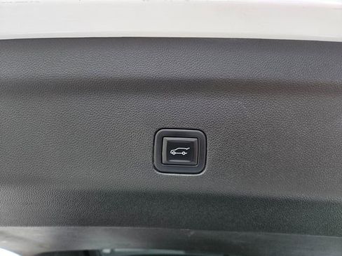 Used 2023 Chevrolet Tahoe High Country AWD/4WD image 17