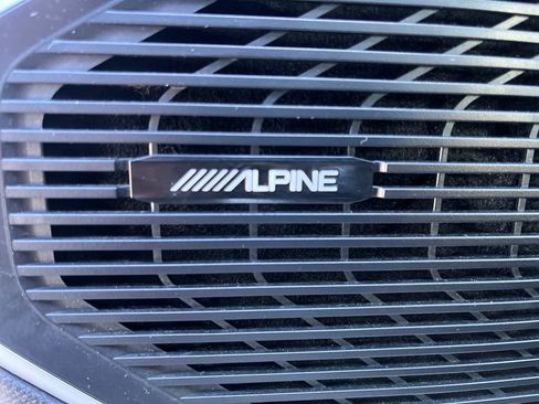 Used 2022 Jeep Wagoneer Series III w/ Flexible Seating Group image 21