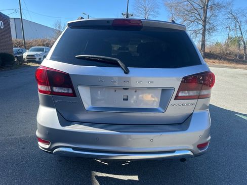 Used 2020 Dodge Journey Crossroad image 5