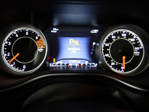 Used 2023 Jeep Cherokee Altitude Lux image 35