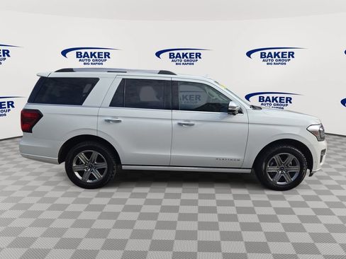 Used 2024 Ford Expedition Platinum AWD/4WD image 2