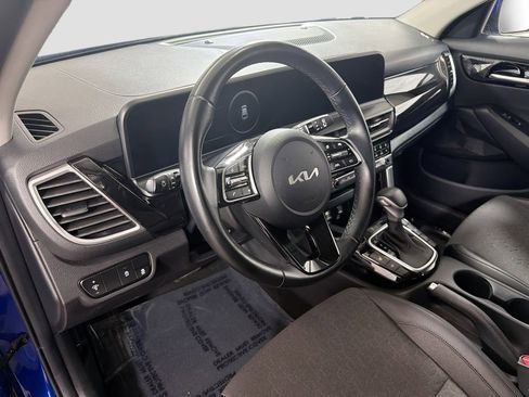 Used 2024 Kia Seltos S AWD/4WD image 12