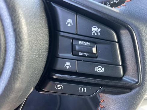 Used 2025 Subaru Crosstrek 2.5i Limited w/ Crosstrek Mirror Package AWD/4WD image 32