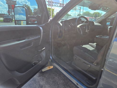 Used 2013 Chevrolet Silverado 2500 LT w/ Interior Plus Package image 6