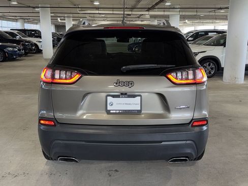 Used 2019 Jeep Cherokee Latitude Plus FWD image 7