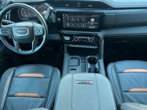 Used 2025 GMC Sierra 2500 AT4 w/ AT4 Premium Plus Package image 14