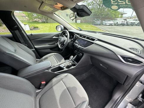 Used 2023 Buick Encore GX Select w/ Sport Touring Package FWD image 28