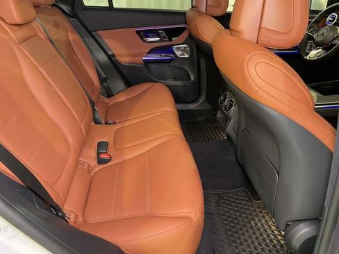 Used 2025 Mercedes-Benz GLC 350e 4MATIC image 21