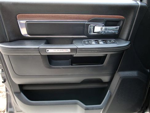 Used 2017 RAM 2500 Laramie image 19