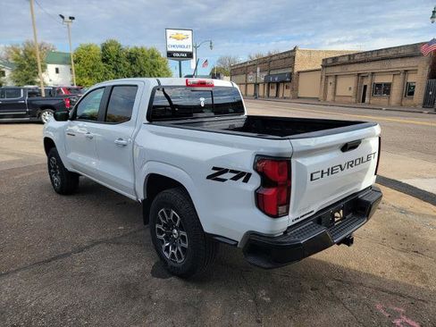 Used 2023 Chevrolet Colorado Z71 w/ Z71 Convenience Package 2 image 5