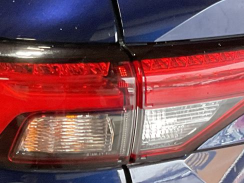 Used 2024 Mitsubishi Outlander SE Black Edition image 10