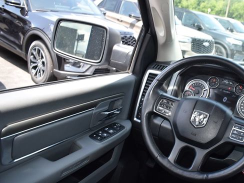 Used 2017 RAM 1500 Big Horn AWD/4WD image 19