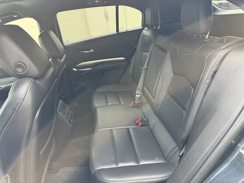 Used 2021 Cadillac XT4 Premium Luxury FWD image 15