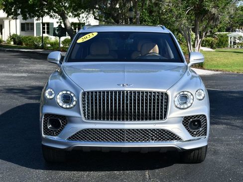 Used 2023 Bentley Bentayga Extended Wheelbase AWD/4WD image 41