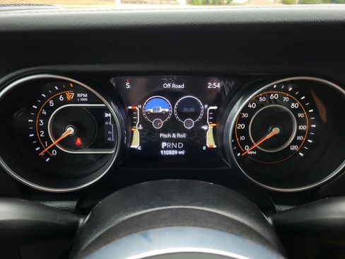 Used 2020 Jeep Gladiator Overland image 29