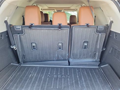Used 2023 Nissan Pathfinder Platinum w/ Cargo Package AWD/4WD image 9