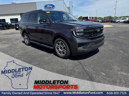 Certified 2025 Ford Expedition Active AWD/4WD image 1