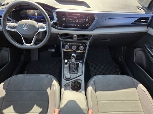 Used 2023 Volkswagen Taos SE AWD/4WD image 12