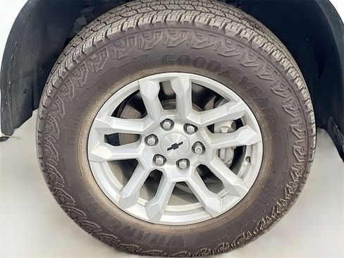 Used 2024 Chevrolet Silverado 1500 RST w/ Z71 Off-Road Package image 30