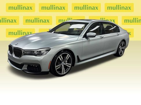 Used 2018 BMW 740i xDrive AWD/4WD image 8