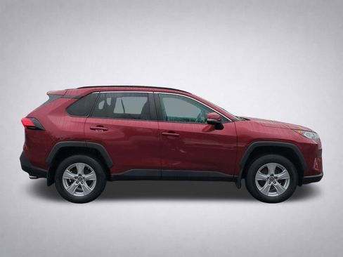 Used 2019 Toyota RAV4 XLE w/ All Weather Liner Package AWD/4WD image 3