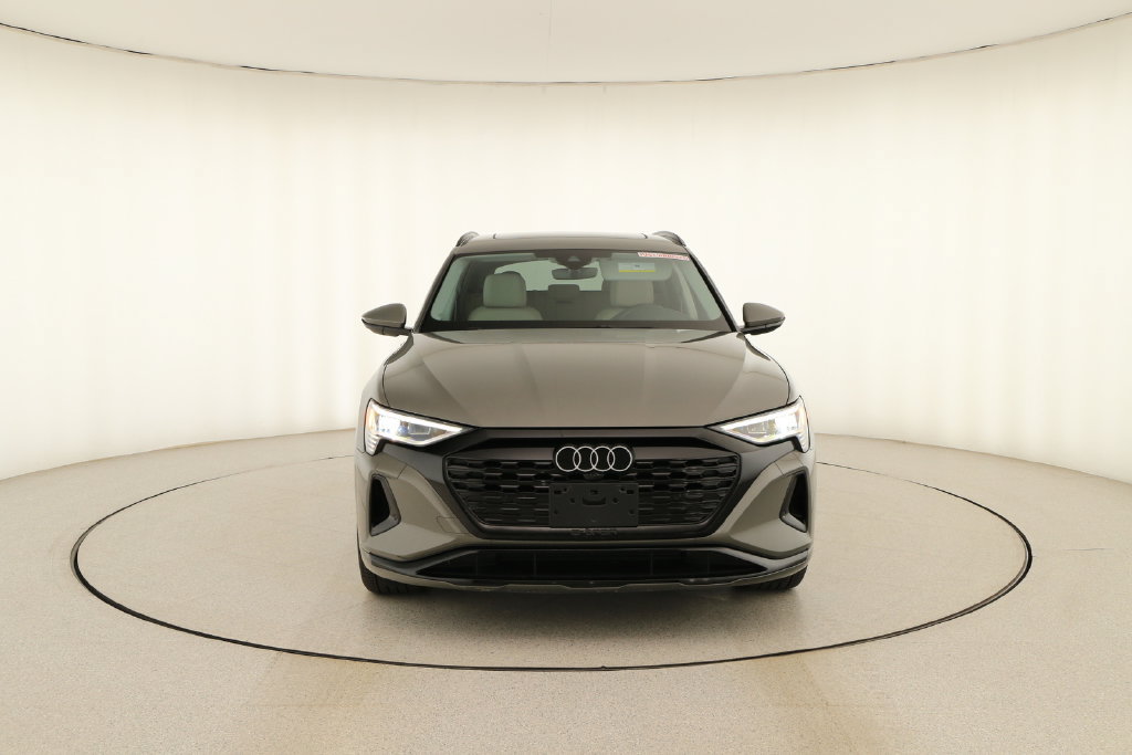 Certified 2024 Audi Q8 e-tron Premium AWD/4WD image 11