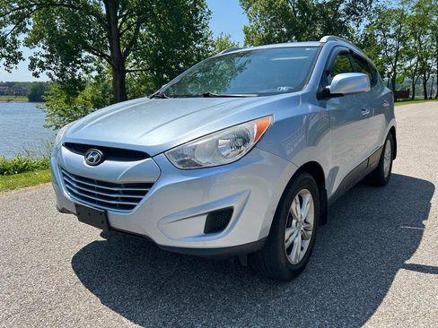 Used 2011 Hyundai Tucson GLS AWD/4WD image 1